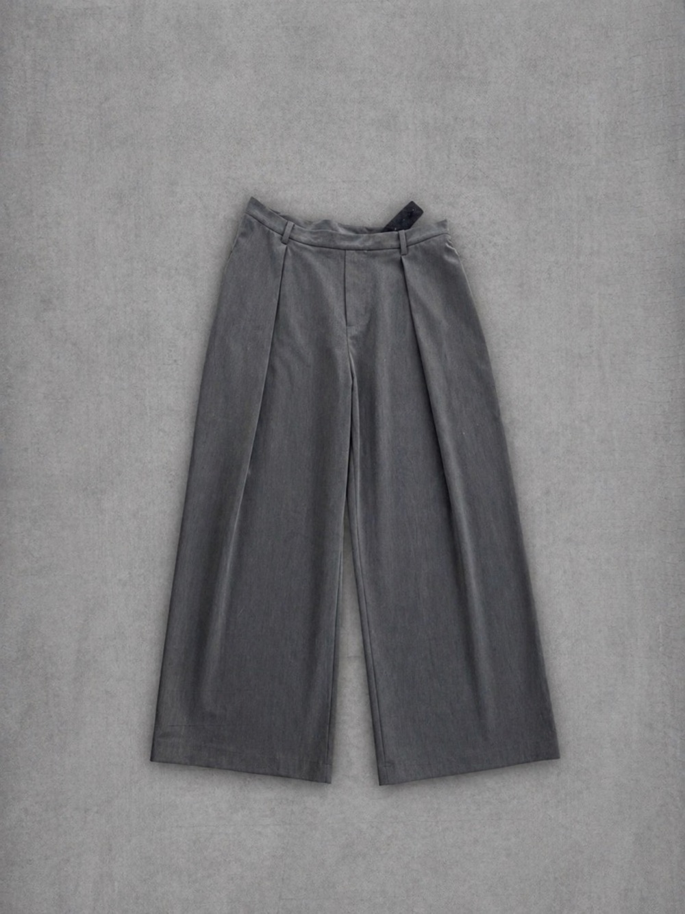 Eledé Low-to-Mid Rise Pleated Pants